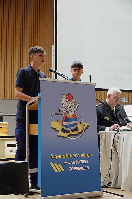 Jugendsprecher Hannes Bucher und Luca Wörz